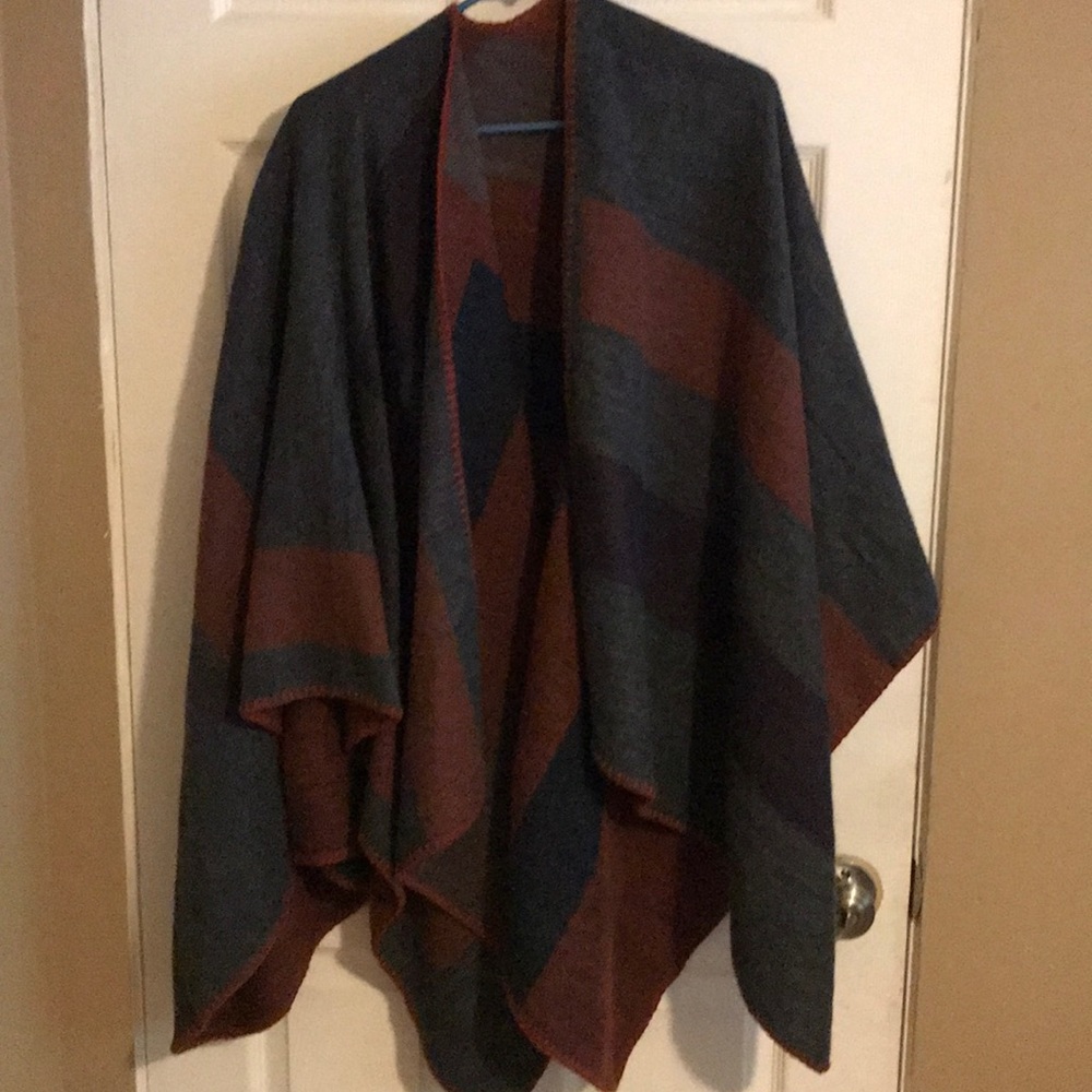 BB Dakota poncho, so soft!